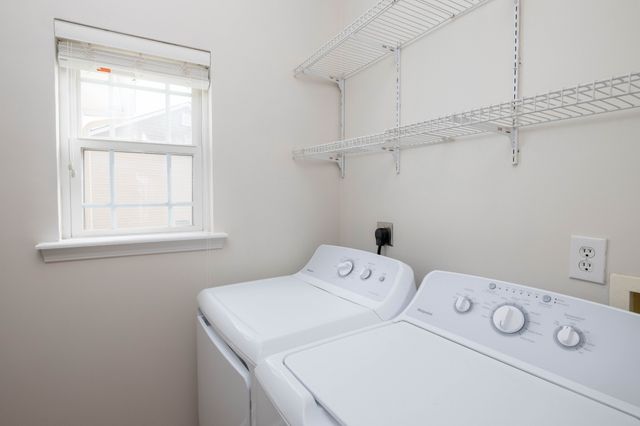 1011 Somerset Springs Dr, Spring Hill, TN 37174