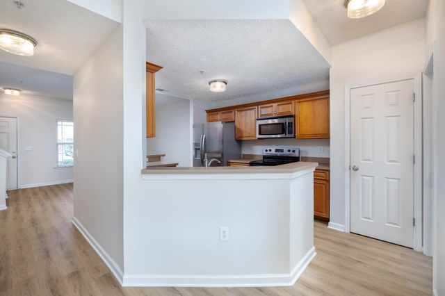 1011 Somerset Springs Dr, Spring Hill, TN 37174