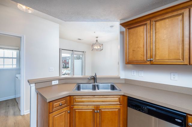 1011 Somerset Springs Dr, Spring Hill, TN 37174