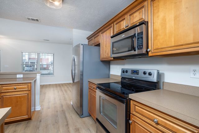 1011 Somerset Springs Dr, Spring Hill, TN 37174