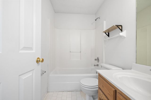 7361 APPLING RIDGE DR, Cordova, TN 38018