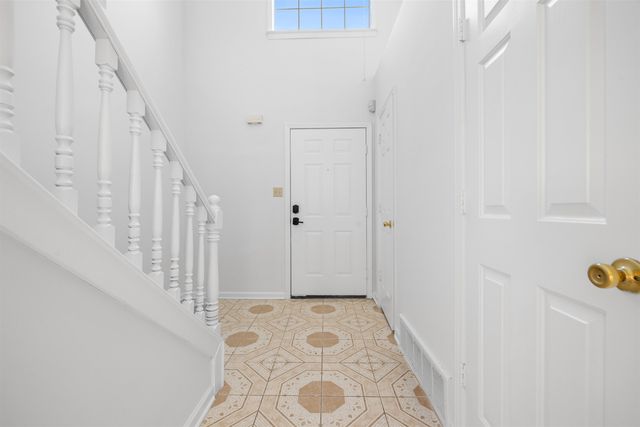 7361 APPLING RIDGE DR, Cordova, TN 38018