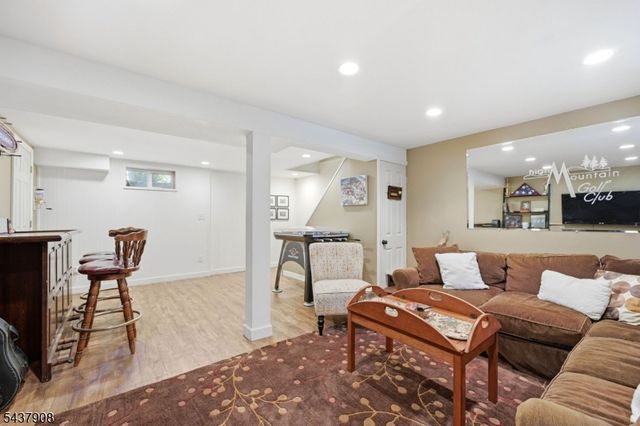 36 Calumet Ave, Oakland Boro, NJ 07436