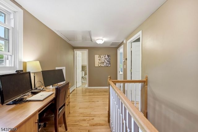36 Calumet Ave, Oakland Boro, NJ 07436