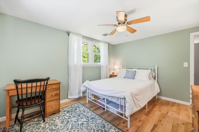 36 Calumet Ave, Oakland Boro, NJ 07436