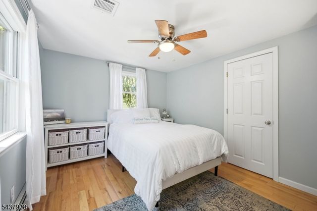 36 Calumet Ave, Oakland Boro, NJ 07436