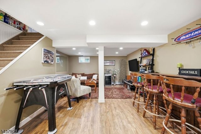 36 Calumet Ave, Oakland Boro, NJ 07436