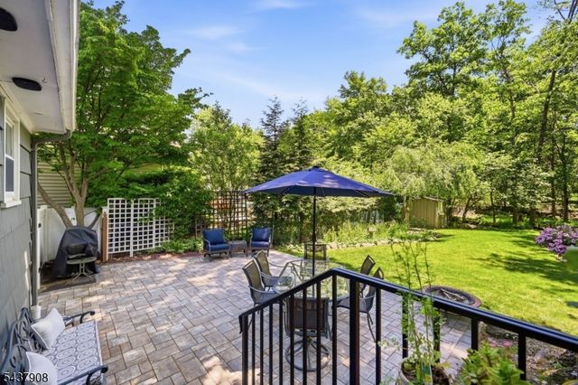 36 Calumet Ave, Oakland Boro, NJ 07436