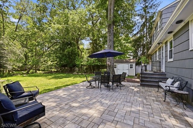 36 Calumet Ave, Oakland Boro, NJ 07436