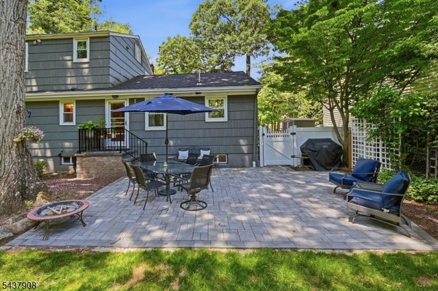 36 Calumet Ave, Oakland Boro, NJ 07436