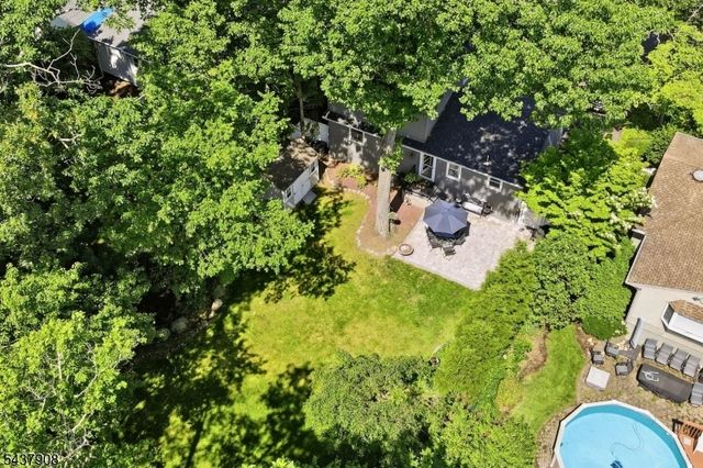 36 Calumet Ave, Oakland Boro, NJ 07436