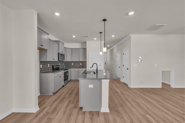 2027 Halton Oaks Drive, Spartanburg, SC 29303