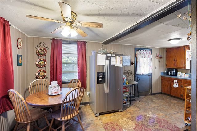 814 E J Street, Russellville, AR 72801