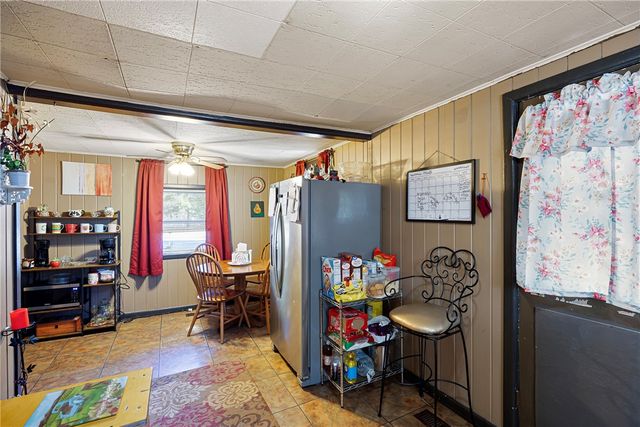 814 E J Street, Russellville, AR 72801