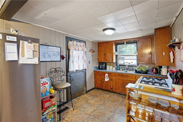 814 E J Street, Russellville, AR 72801