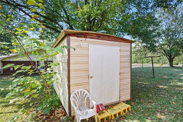 814 E J Street, Russellville, AR 72801