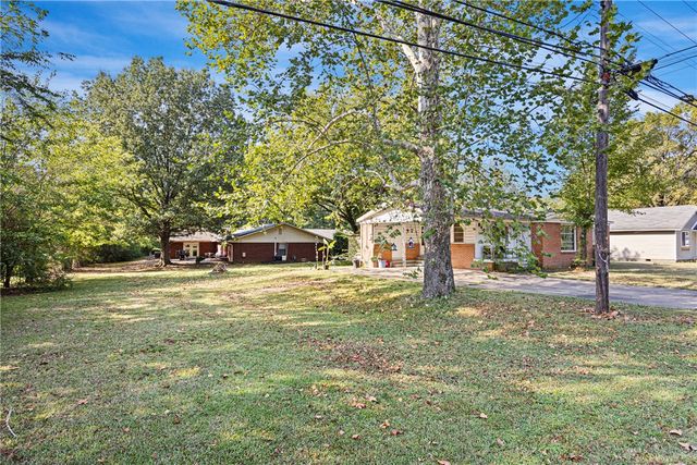 814 E J Street, Russellville, AR 72801