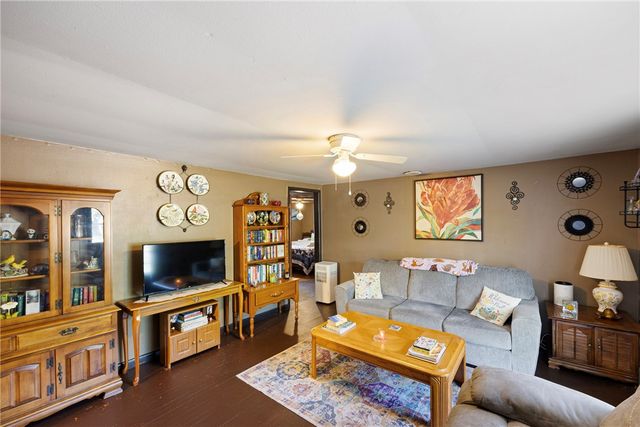 814 E J Street, Russellville, AR 72801