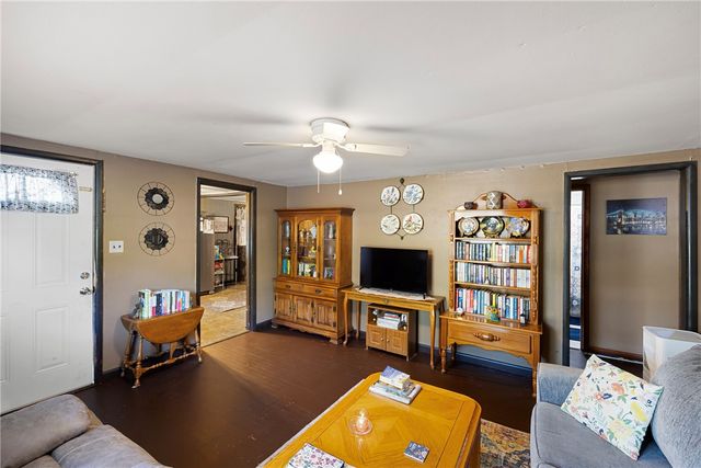 814 E J Street, Russellville, AR 72801