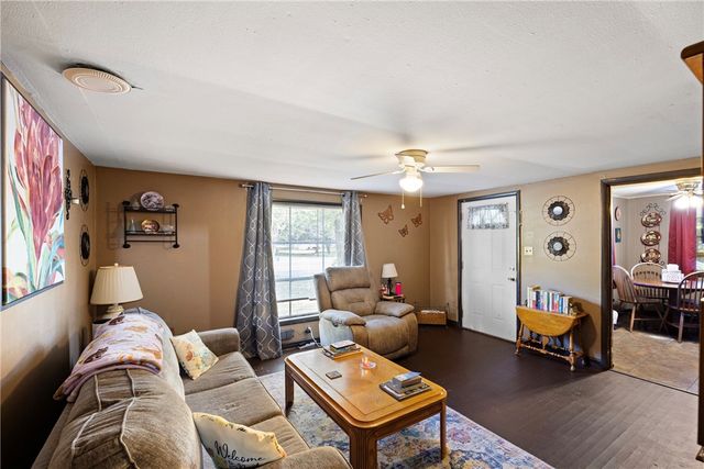 814 E J Street, Russellville, AR 72801