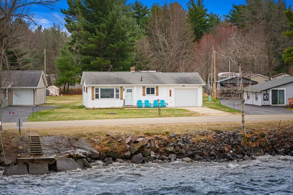 1925 Bighorn Drive, Arkdale, WI 54613