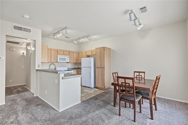 251 South Green Valley Parkway 4122, Henderson, NV 89012