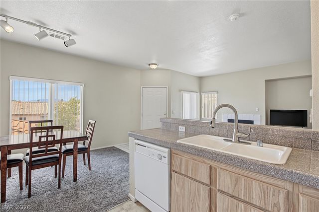 251 South Green Valley Parkway 4122, Henderson, NV 89012