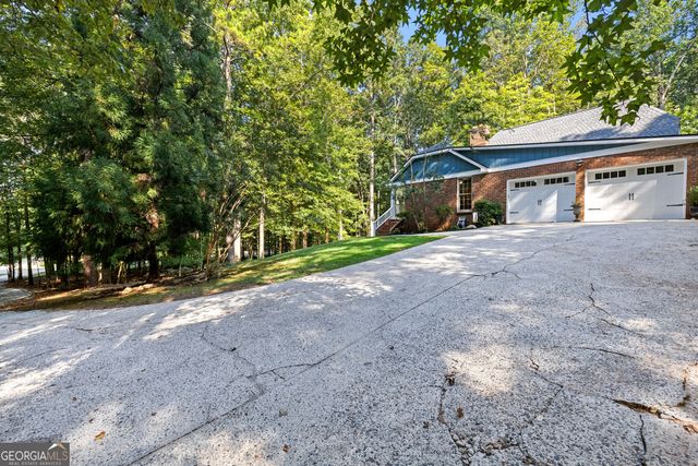 400 Darren Drive, Fayetteville, GA 30215