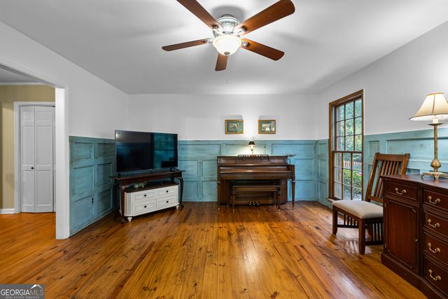 400 Darren Drive, Fayetteville, GA 30215