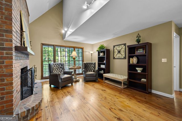 400 Darren Drive, Fayetteville, GA 30215