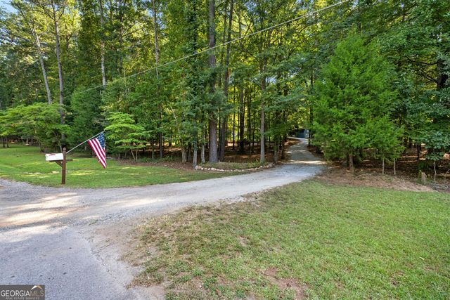 400 Darren Drive, Fayetteville, GA 30215