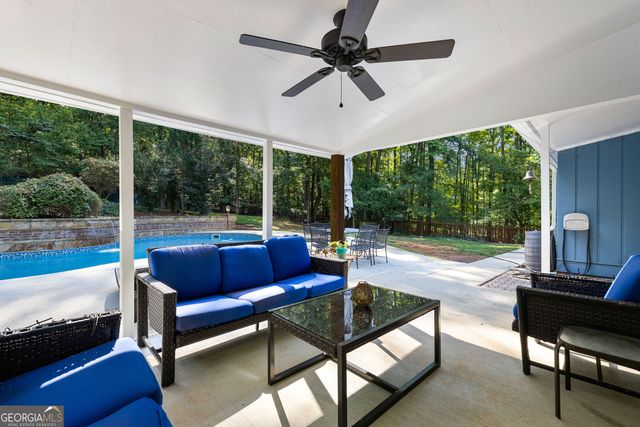 400 Darren Drive, Fayetteville, GA 30215