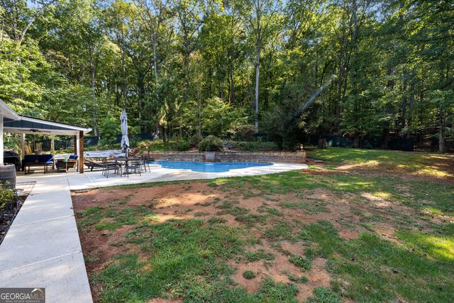 400 Darren Drive, Fayetteville, GA 30215