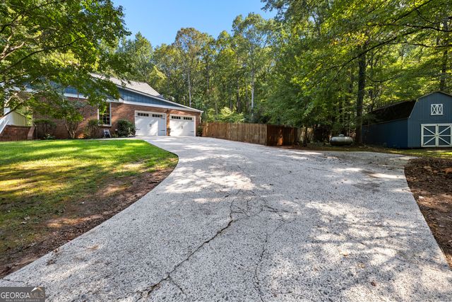 400 Darren Drive, Fayetteville, GA 30215