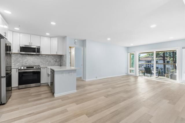 12555 Oaks North Drive 203, San Diego, CA 92128