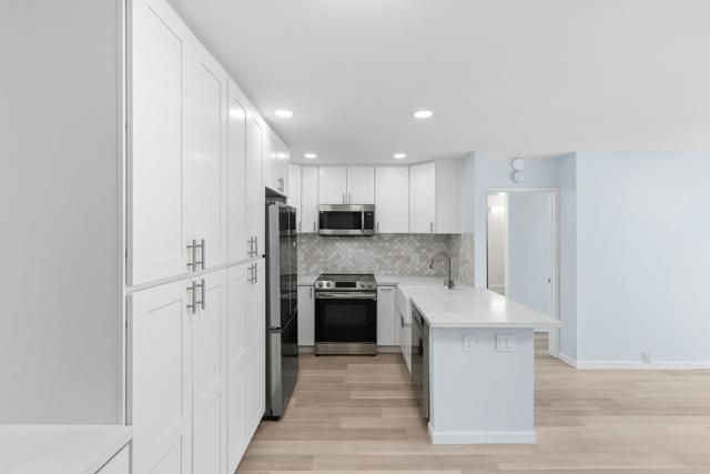 12555 Oaks North Drive 203, San Diego, CA 92128