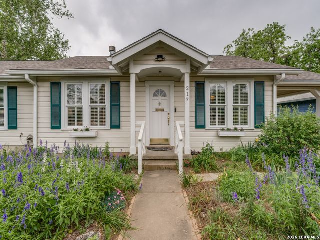 217 W Morse St., Fredericksburg, TX 78624