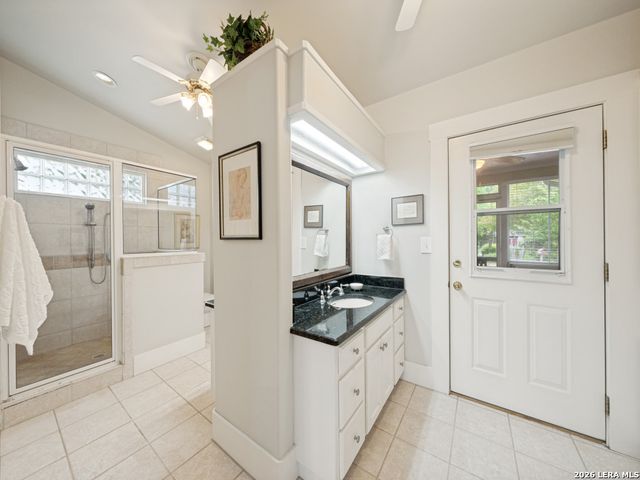 217 W Morse St., Fredericksburg, TX 78624