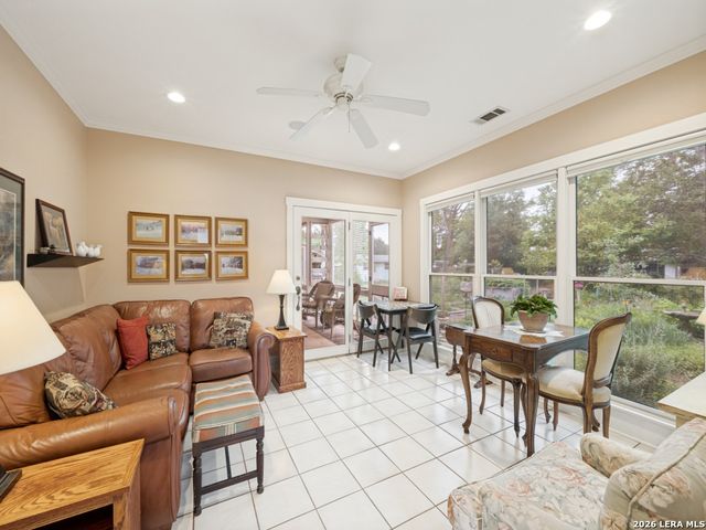 217 W Morse St., Fredericksburg, TX 78624