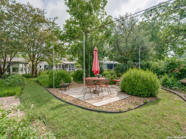 217 W Morse St., Fredericksburg, TX 78624