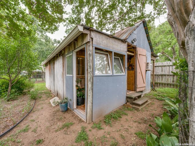 217 W Morse St., Fredericksburg, TX 78624