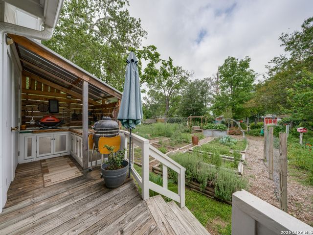217 W Morse St., Fredericksburg, TX 78624