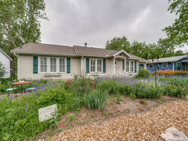 217 W Morse St., Fredericksburg, TX 78624