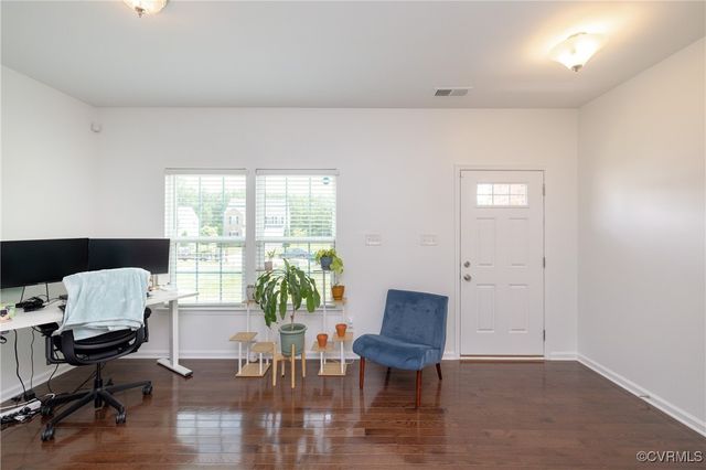 8724 Branchs Woods Ln, North Chesterfield, VA 23237