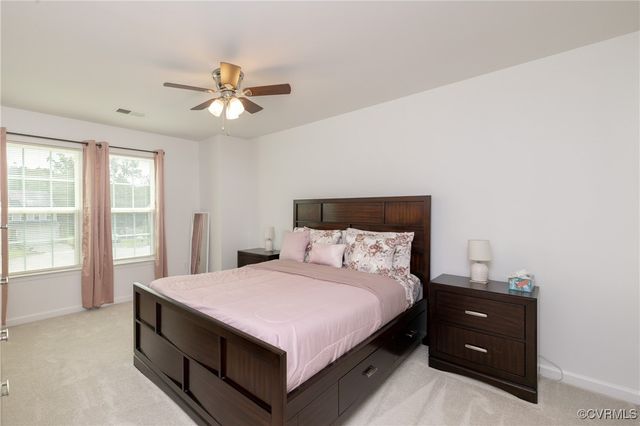 8724 Branchs Woods Ln, North Chesterfield, VA 23237