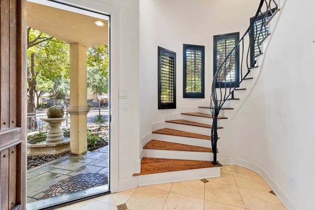 4039 Holland Avenue, Dallas, TX 75219