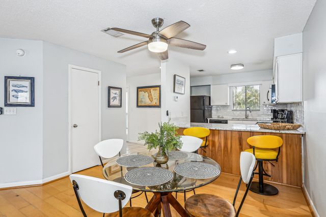 7453 Sunset Harbor Drive, 2-203, Navarre, FL 32566