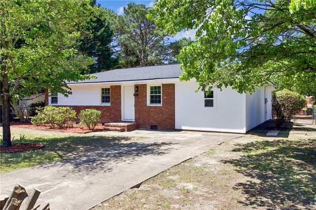1826 Wayne Lane, Fayetteville, NC 28304