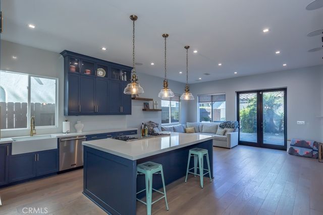 831 Frankfort Avenue, Huntington Beach, CA 92648