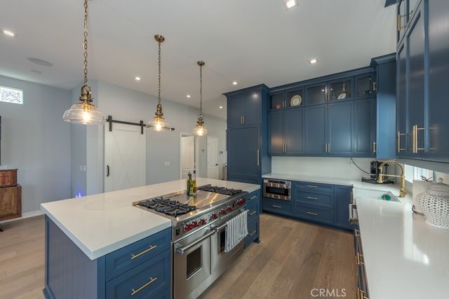 831 Frankfort Avenue, Huntington Beach, CA 92648